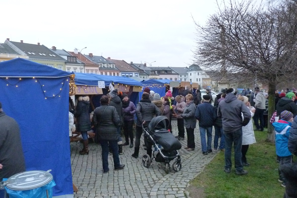 Mikuláš a rozsvěcení vánočního stromu 3.12.2017 Zábřeh