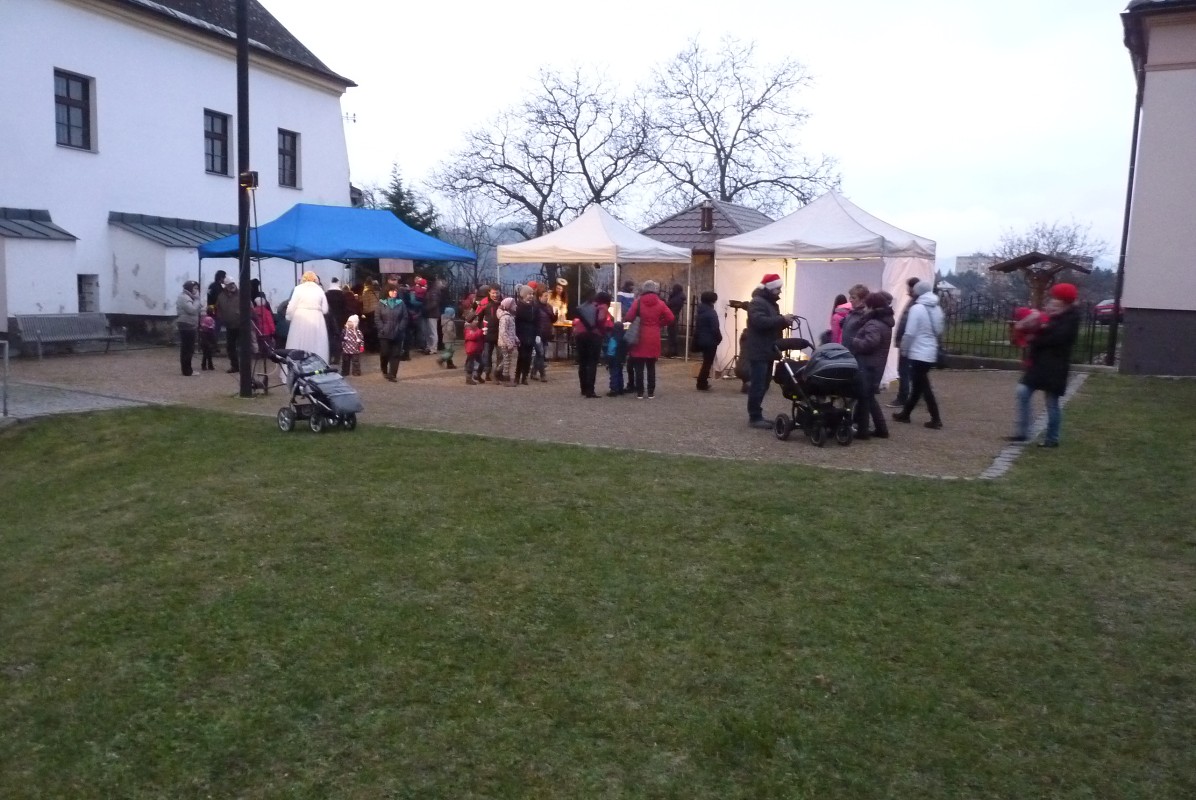 Mikuláš a rozsvěcení vánočního stromu 3.12.2017 Zábřeh