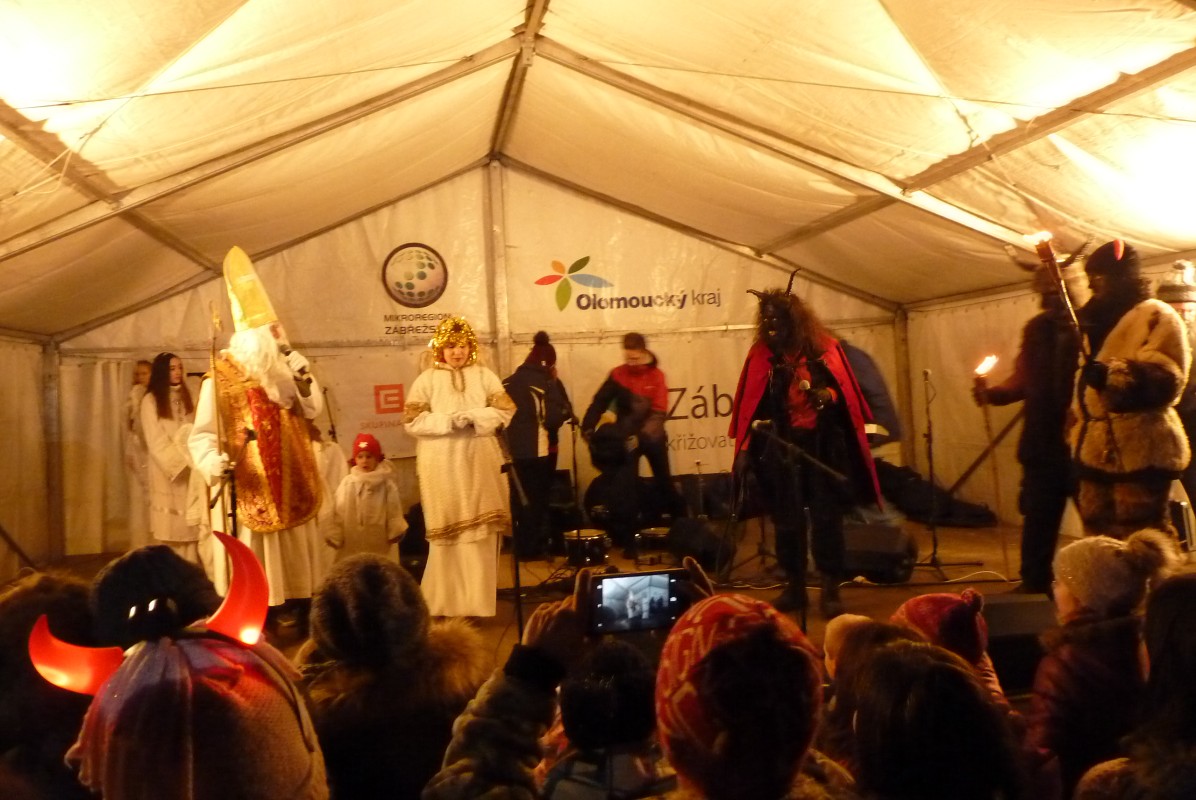 Mikuláš a rozsvěcení vánočního stromu 3.12.2017 Zábřeh