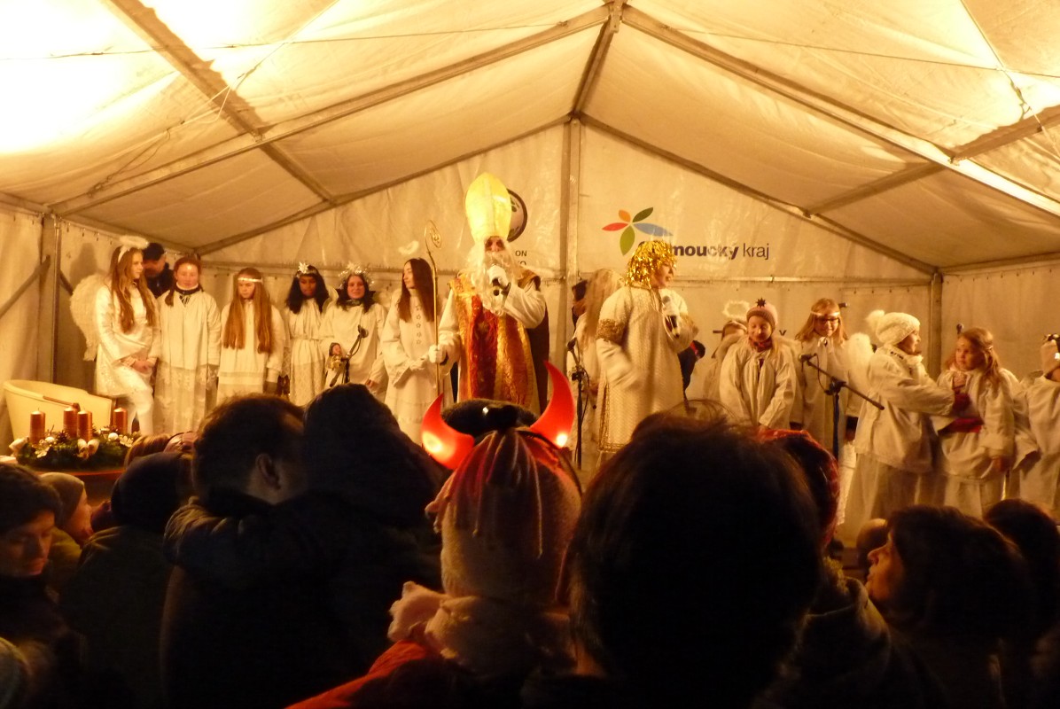 Mikuláš a rozsvěcení vánočního stromu 3.12.2017 Zábřeh