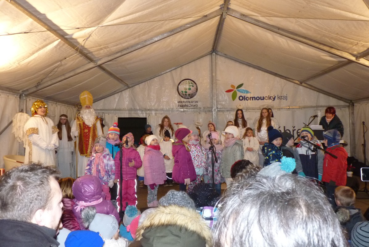 Mikuláš a rozsvěcení vánočního stromu 3.12.2017 Zábřeh