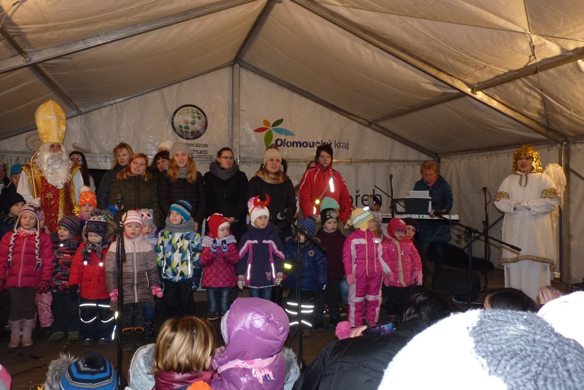 Mikuláš a rozsvěcení vánočního stromu 3.12.2017 Zábřeh