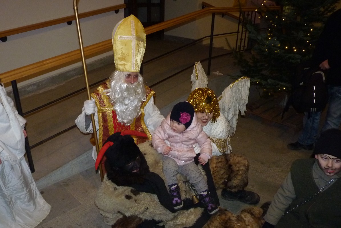 Mikuláš a rozsvěcení vánočního stromu 3.12.2017 Zábřeh