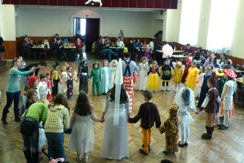 Dětský maškarní ples o.s. Metoděj - 18.2.2012